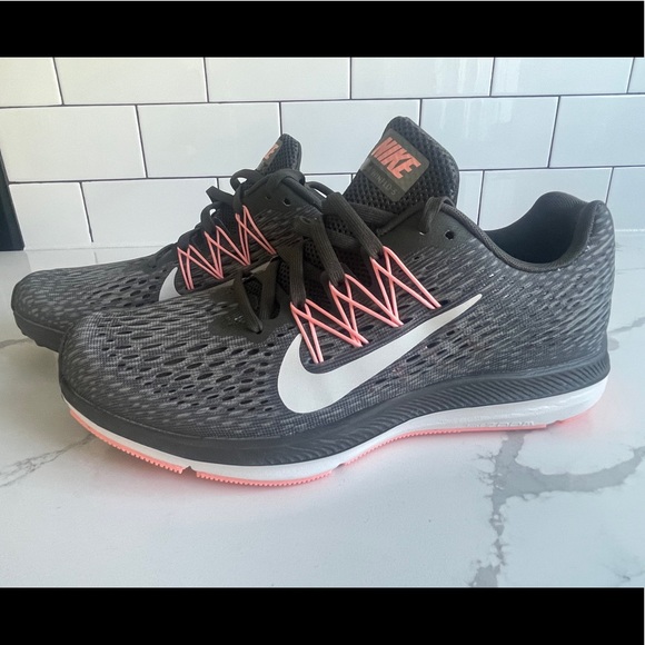 Nike Shoes - NEW Nike Airzoom Winflo (Size 8.5)